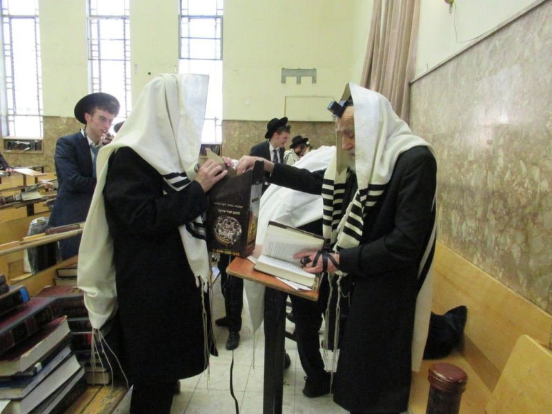 באדיבות המצלם