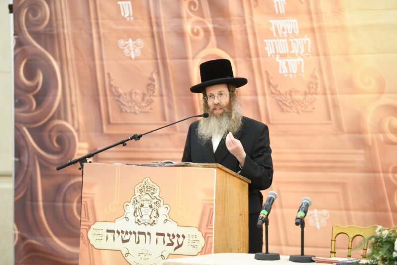 אנשיל בעק