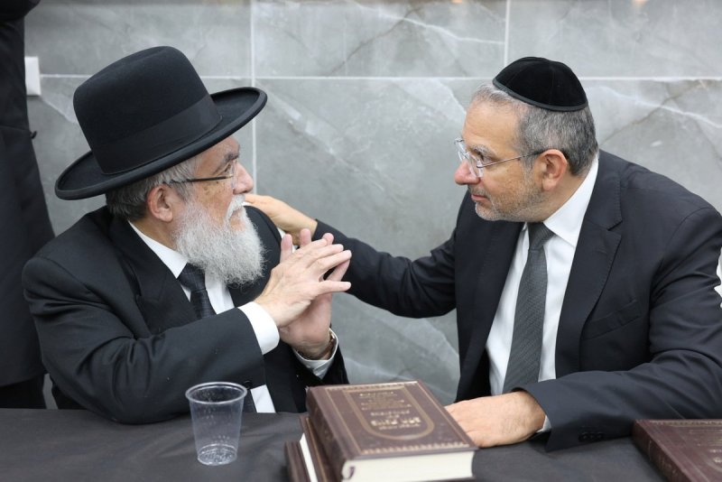 שוקי לרר