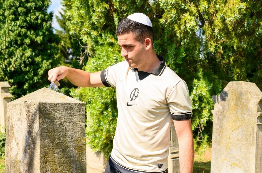 באדיבות המצלם