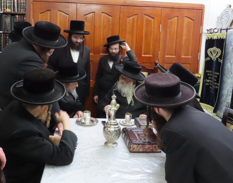 באדיבות המצלם