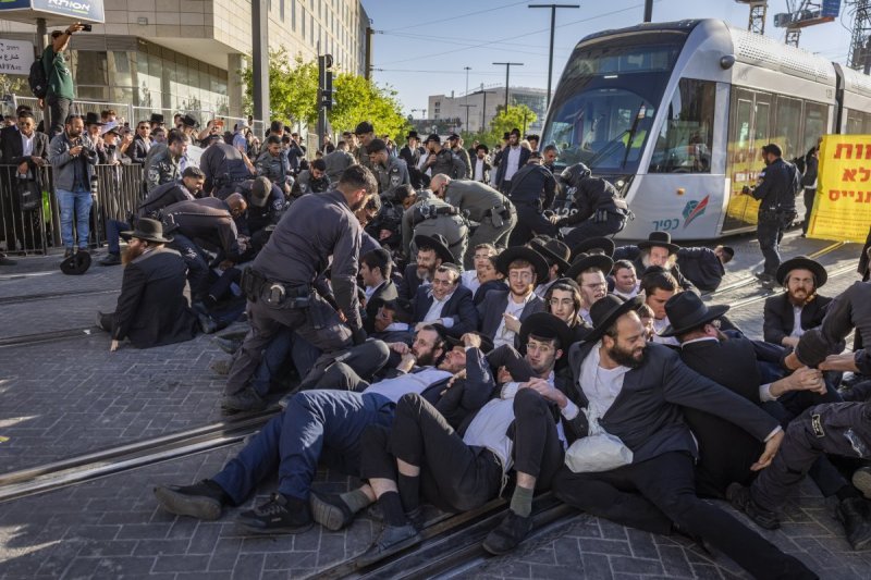 חיים גולדברג, פלאש 90