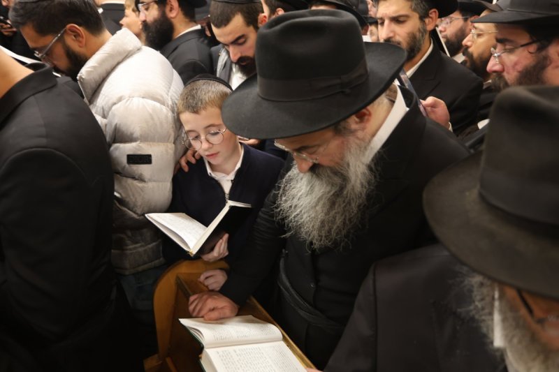 מרדכי לובעצקי