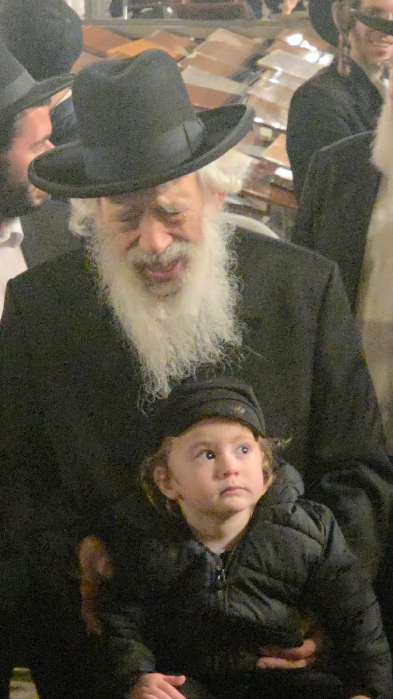 באדיבות המצלם