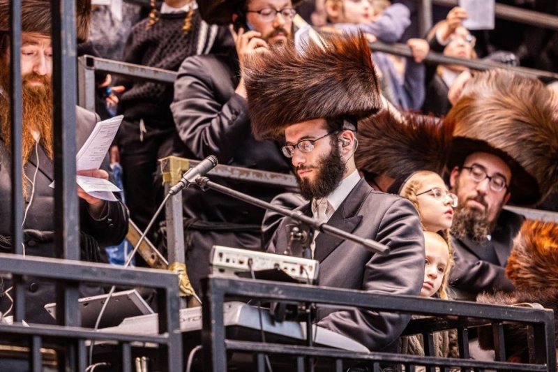 אלי וואהל, איצי מ.