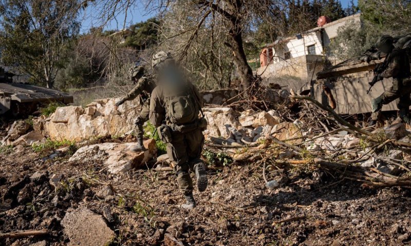 תוך 30 דקות: 10 מפקדות טרור בדאחייה ומשגרים ברחבי לבנון הותקפו