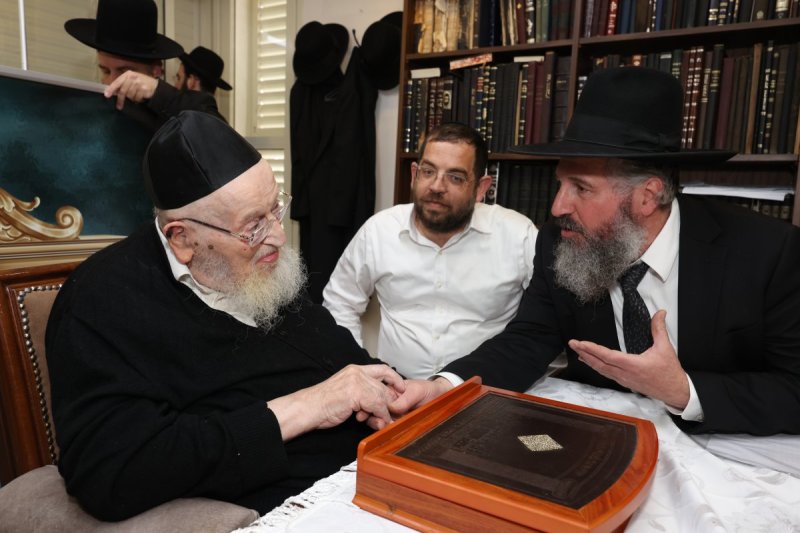 באדיבות המצלם
