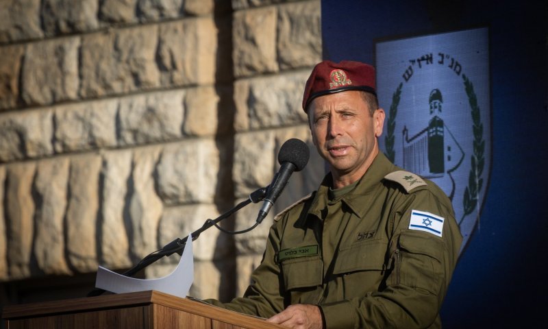 כ"ץ מראה לאלוף בלוט את הדרך החוצה: יש לו כבר מחליף