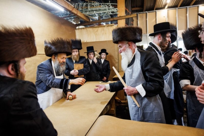 אברומי בלום, אחים לאנטשעווסקי, אייזיק י.