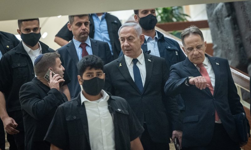בסביבת נתניהו מקדמים מהלך לפסילת מפלגת רע"ם מהבחירות