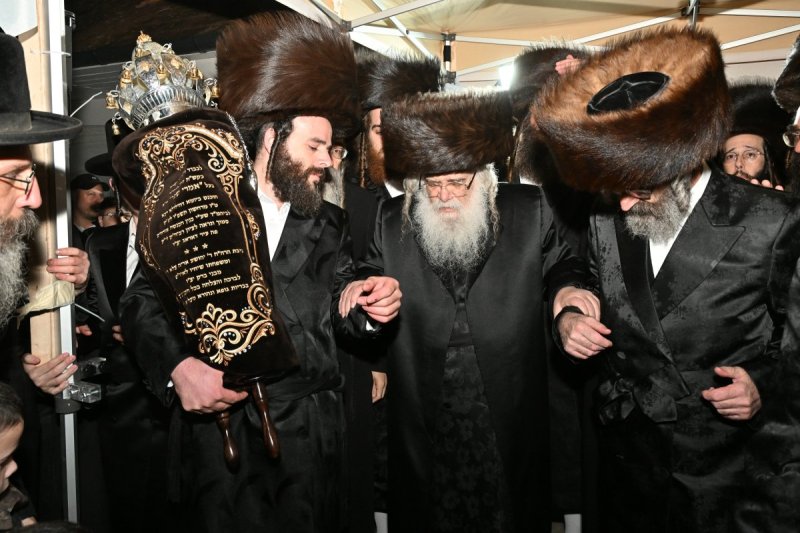 באדיבות המצלם