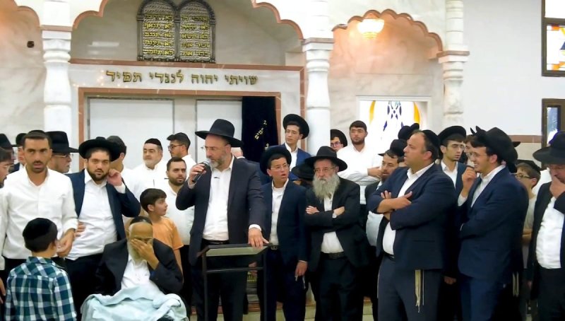 באדיבות המצלם