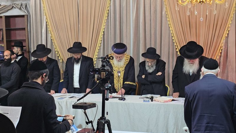 באדיבות המצלם