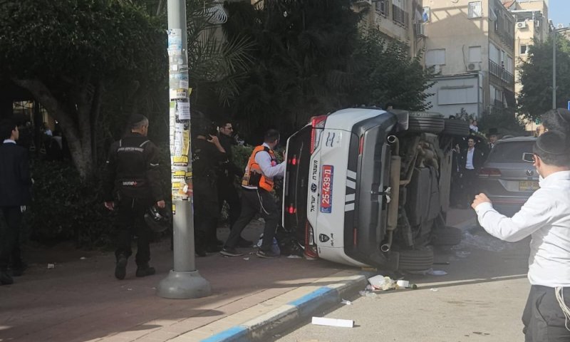 הוארך מעצרו של החשוד בהפיכת הניידת, פרקליטו: "הסיעו אותו בשבת"