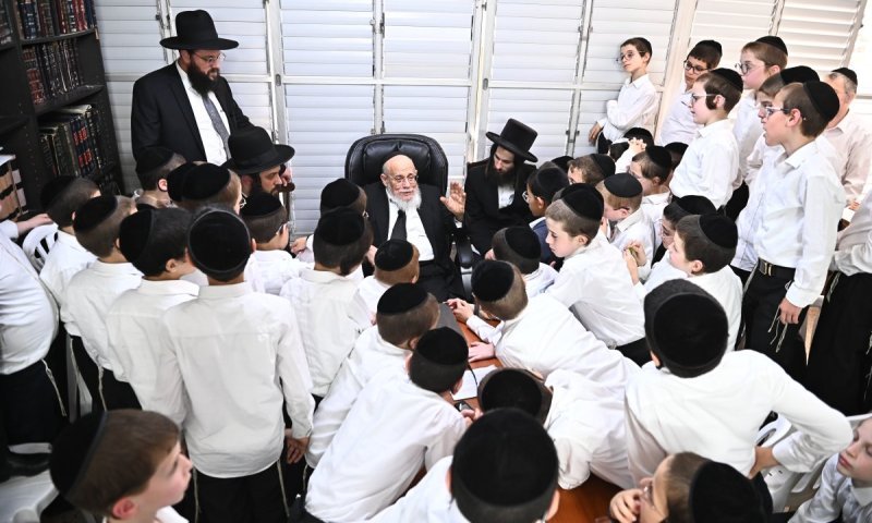 הילדים מכיתה ד' נבחנו על פרק 'הכונס' אצל הגר"ד לוי מפוניבז'