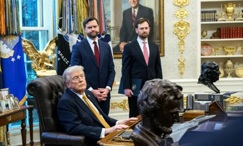 טראמפ נערך למכת סיום באיראן, גם עם כוחות קרקעיים