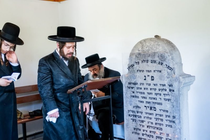 באדיבות המצלם