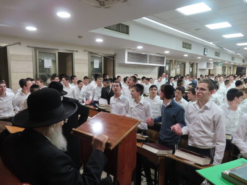 באדיבות המצלם