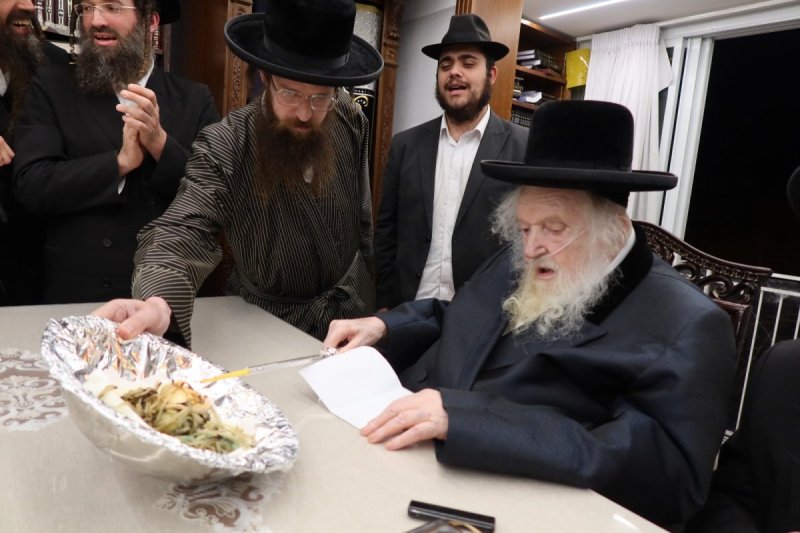 באדיבות המצלם