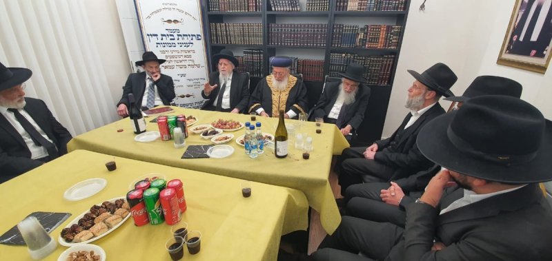 באדיבות המצלם