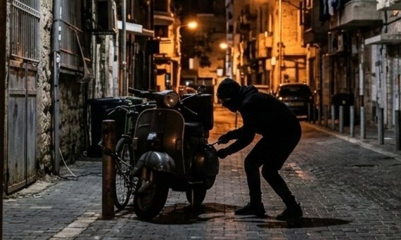 בחסות המלחמה: גל גניבות אופנועים בבני ברק, זו התוכנית של הרוכבים