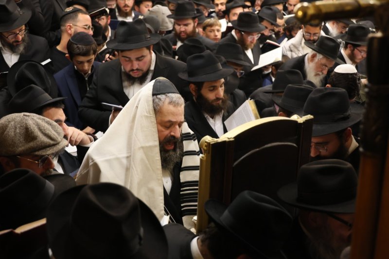 מרדכי לובעצקי