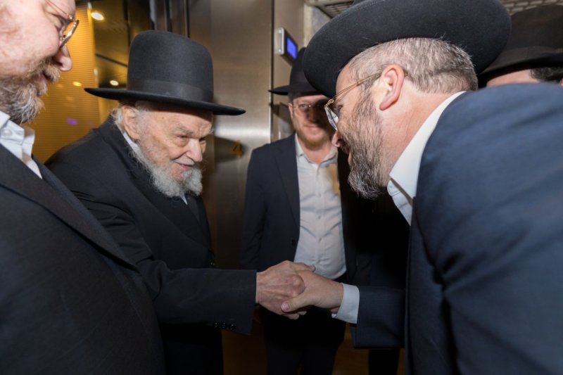 קובי הר צבי ומאיר זלזניק