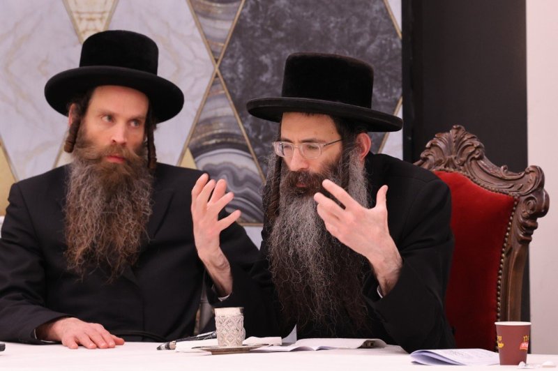 צ. י.