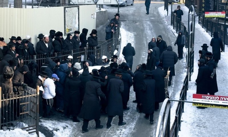 תיעוד מצמרר: הילדים נחתו בלי האבא &ndash; מתי יודיעו 'ארונו בא'?