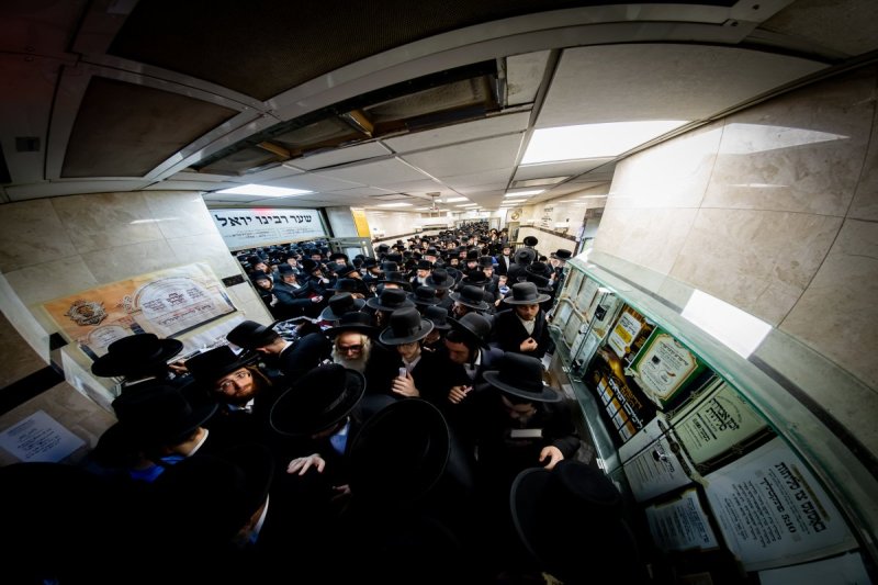 אייזיק י.