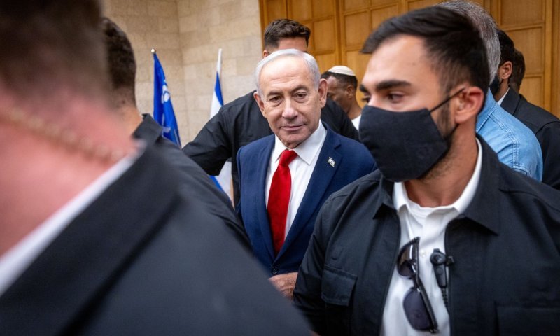 ממחזר את הגימיק: נתניהו פרסם את מספר הטלפון שלו