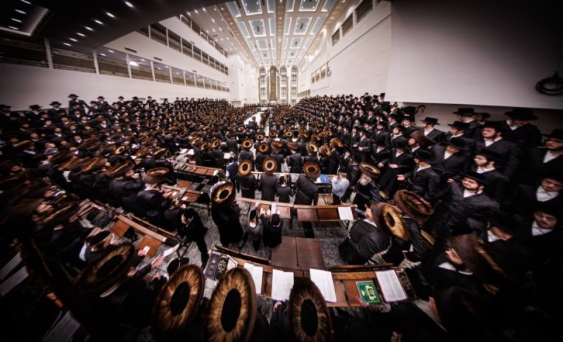 אברומי בלום, אחים לאנטשעווסקי, אייזיק י.