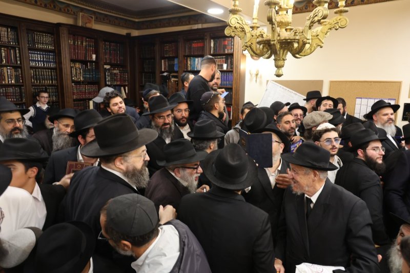 מרדכי לובעצקי