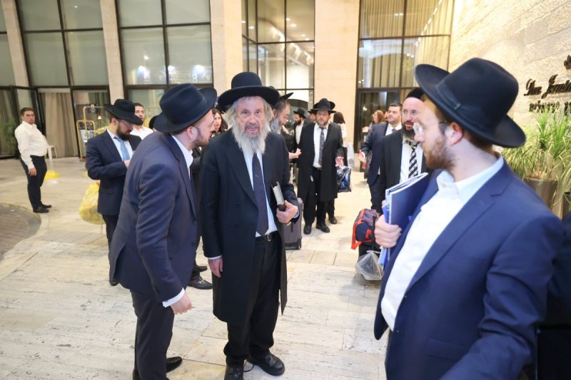 קובי הר צבי ומאיר זלזניק
