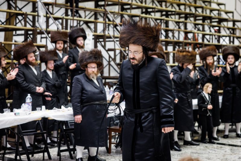 אברומי בלום והלל ל"ש