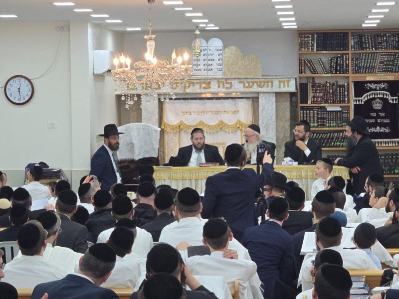 באדיבות המצלם