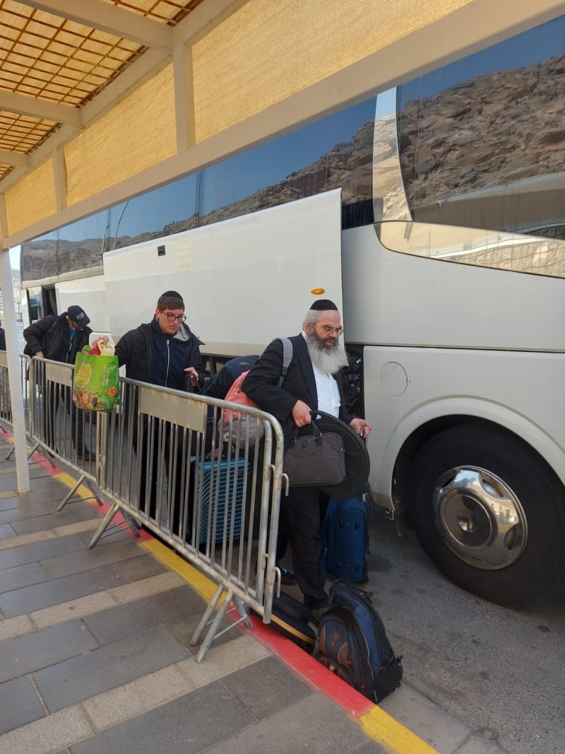 באדיבות המצל