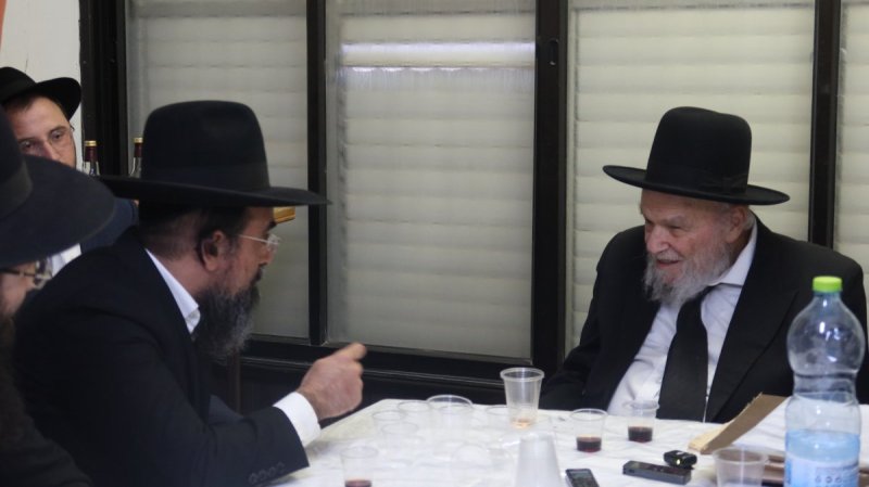 באדיבות המצלם