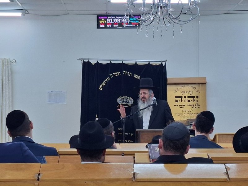 באדיבות המצלם