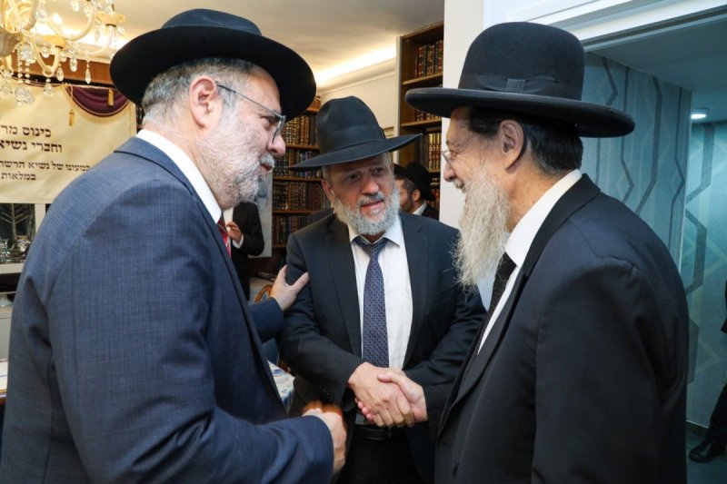 ליפא מוזר ושמוליק קורלנסקי