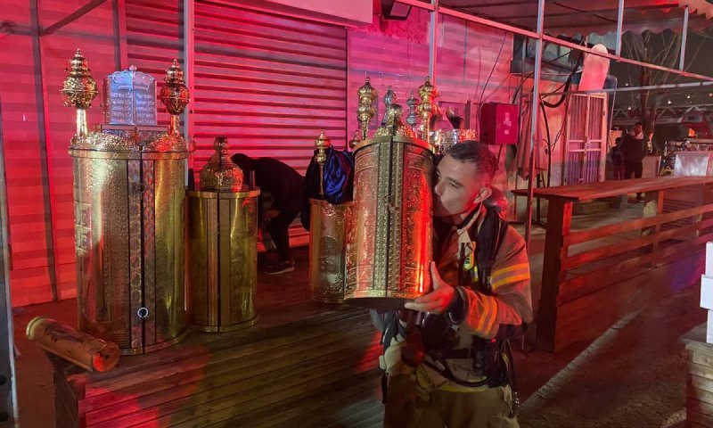 חשד לפיגוע: בית כנסת עלה בלהבות בזמן אזעקה, שב"כ חוקר