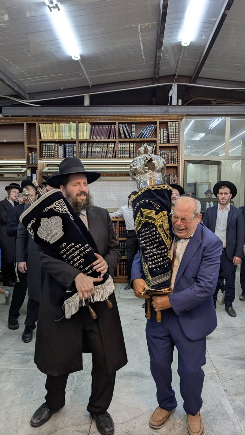 באדיבות המצלם