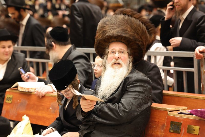 משה גולדשטיין, א. איזנבאך וארי קופרשטוק.