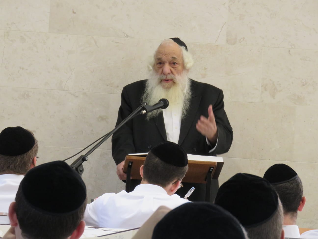 באדיבות המצלם