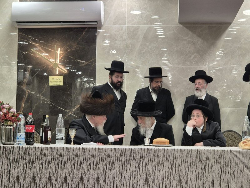 באדיבות המצלם