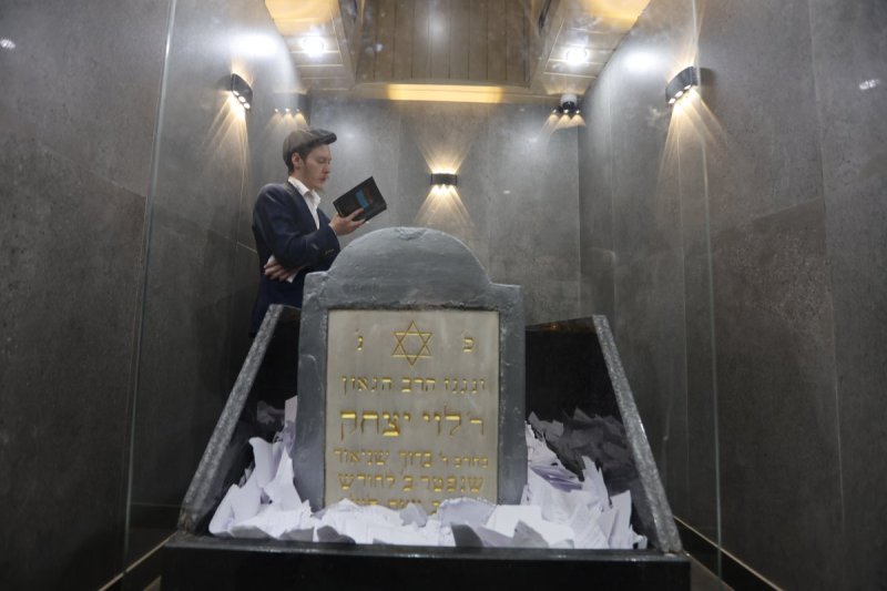 מרדכי לובעצקי