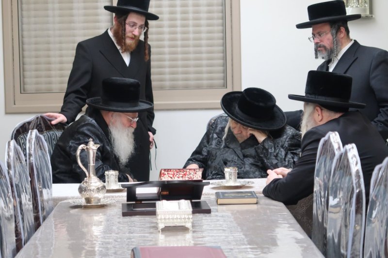 באדיבות המצלם