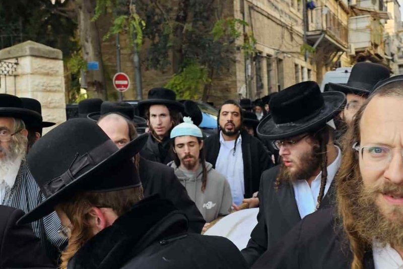 באדיבות המצלם