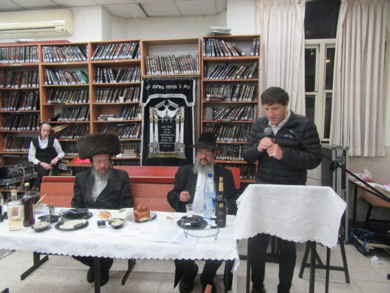 באדיבות המצלם