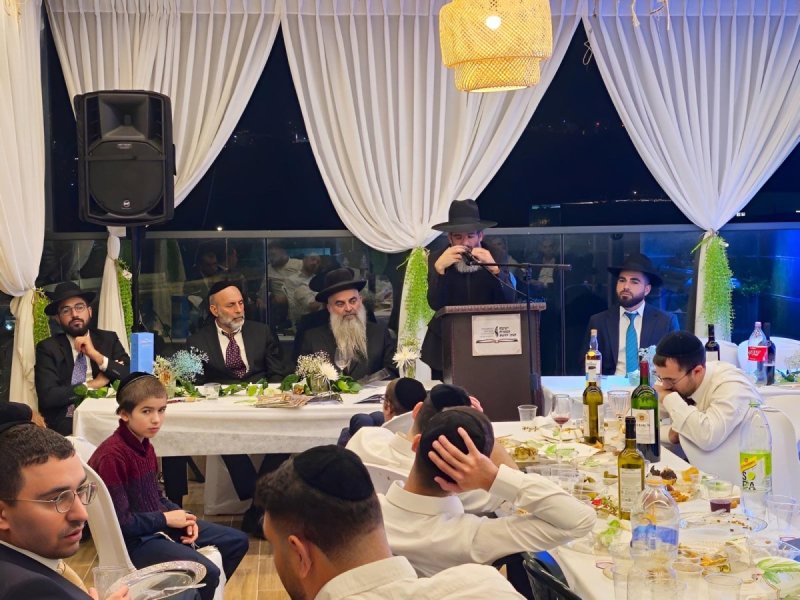 באדיבות המצלם